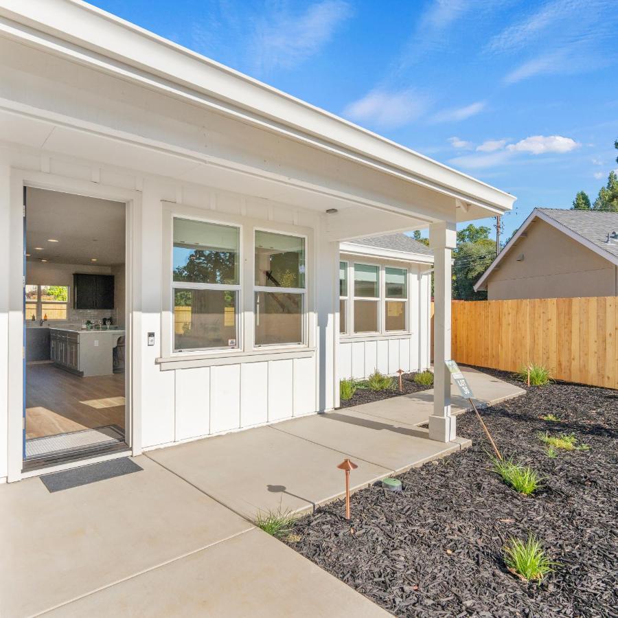 Newly Built Murphys Modern Retreat Bagian luar foto