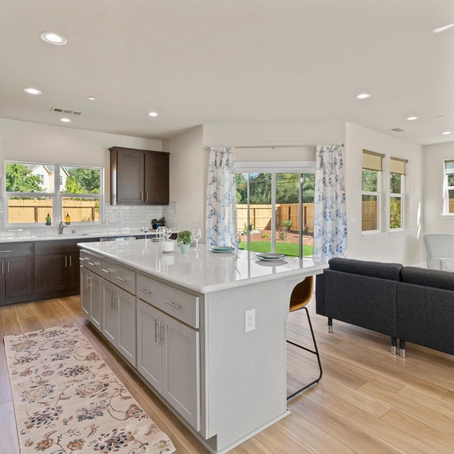 Newly Built Murphys Modern Retreat Bagian luar foto
